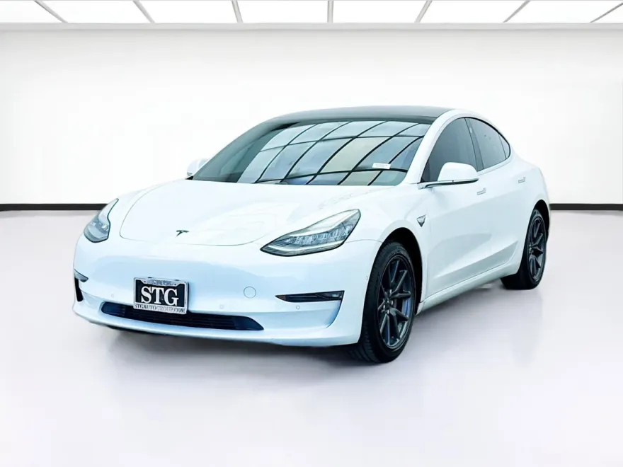 2018 Tesla Model 3 Long Range photo 1