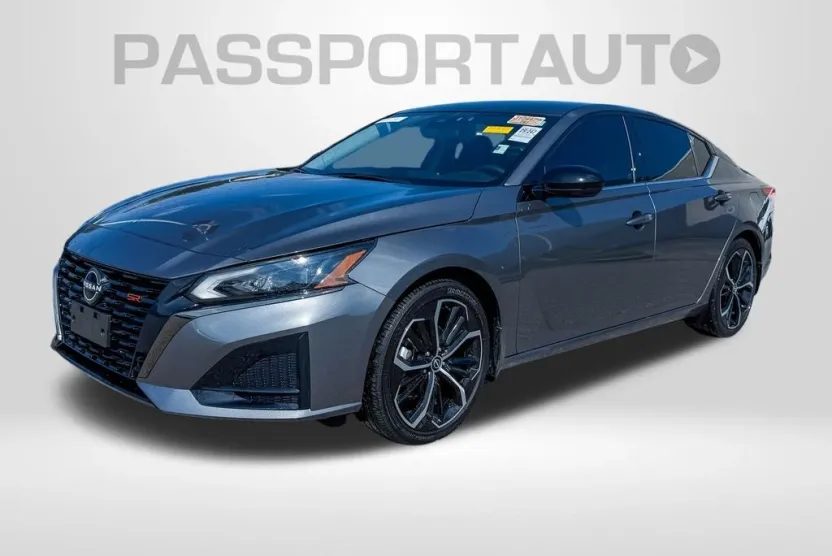 2024 Nissan Altima 2.5 SR photo 1