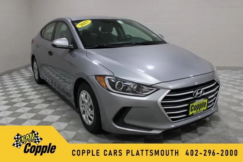 2017 Hyundai Elantra SE photo 1
