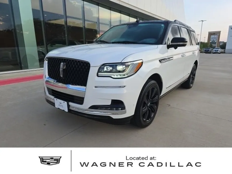 2023 Lincoln Navigator Black Label photo 1
