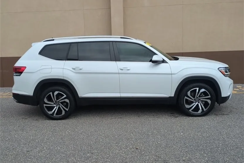 2023 Volkswagen Atlas V6 SEL photo 1