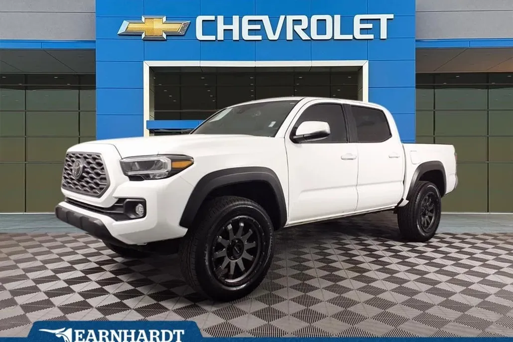 2021 Toyota Tacoma SR5 photo 1
