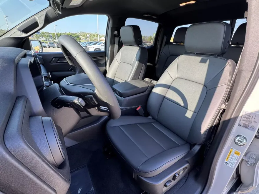 2026 Chevrolet Colorado Trail Boss photo 1
