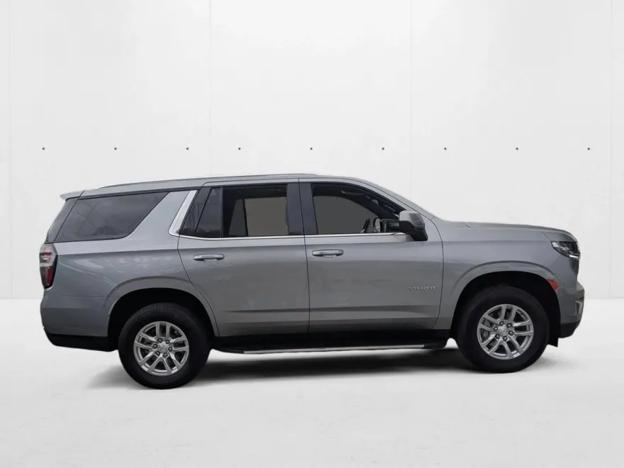 2024 Chevrolet Tahoe LS photo 1