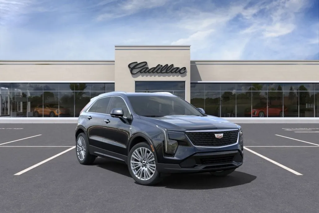 2025 Cadillac XT4 Premium Luxury photo 1