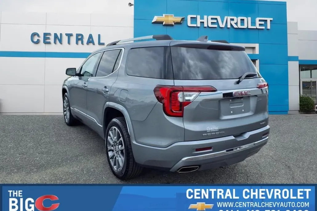 2023 Gmc Acadia Denali photo 1