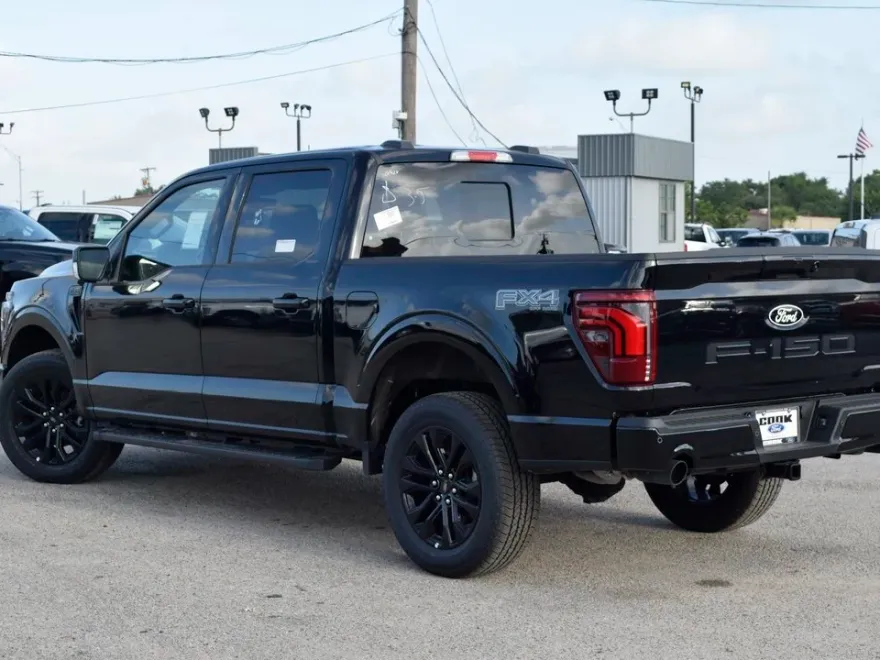 2025 Ford F-150 Lariat photo 1