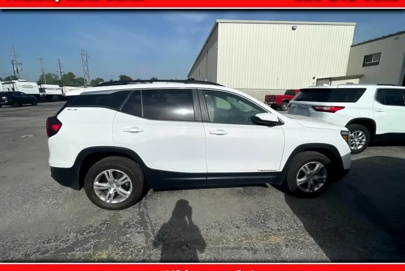 2022 Gmc Terrain SLE photo 1