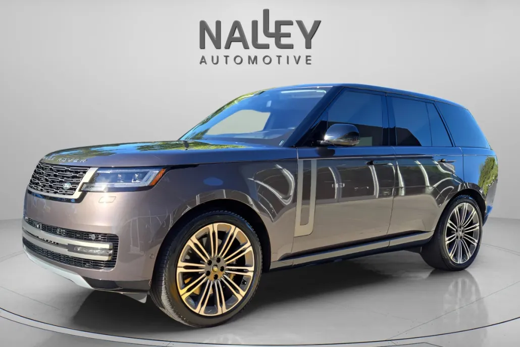 2022 Land Rover Range Rover SE photo 1