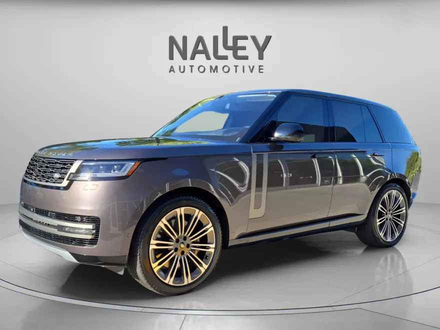 2022 Land Rover Range Rover SE photo 1