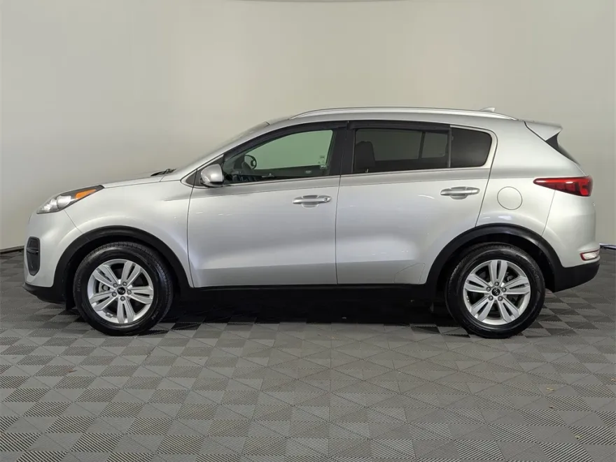 2017 Kia Sportage LX photo 1