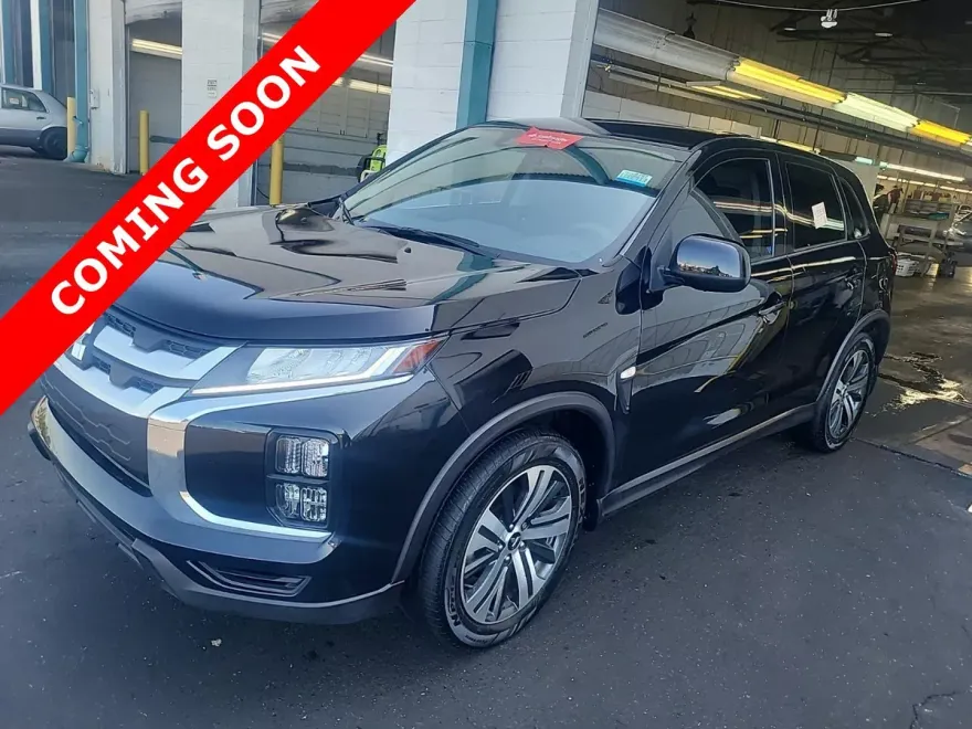 2024 Mitsubishi Outlander Sport ES photo 1
