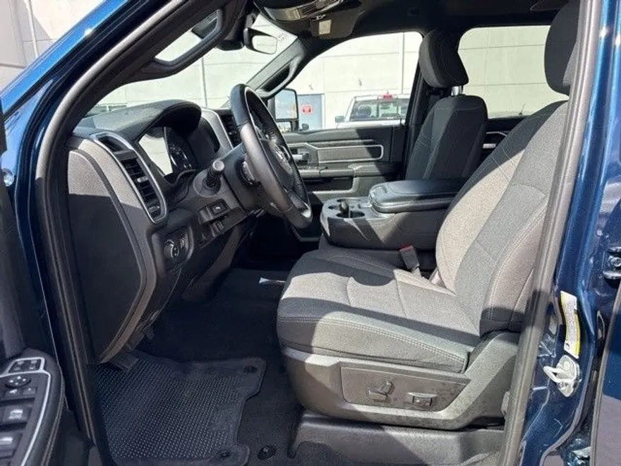 2024 Ram 2500 Big Horn photo 1