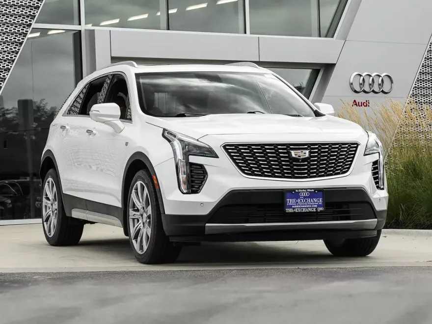 2020 Cadillac XT4 Premium Luxury photo 1