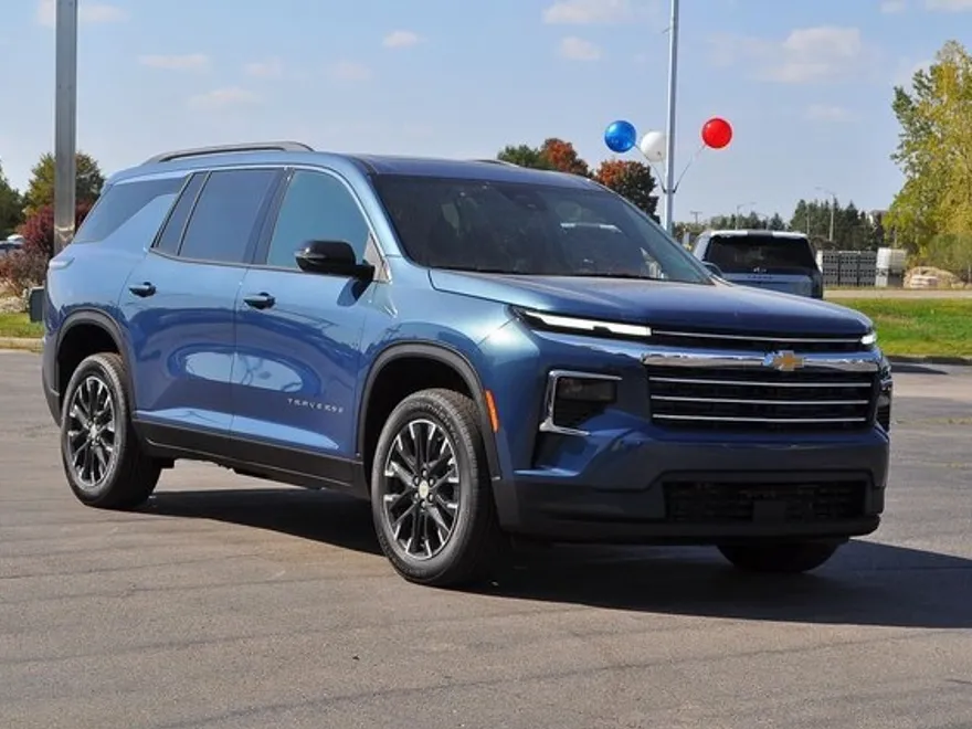 2026 Chevrolet Traverse photo 1