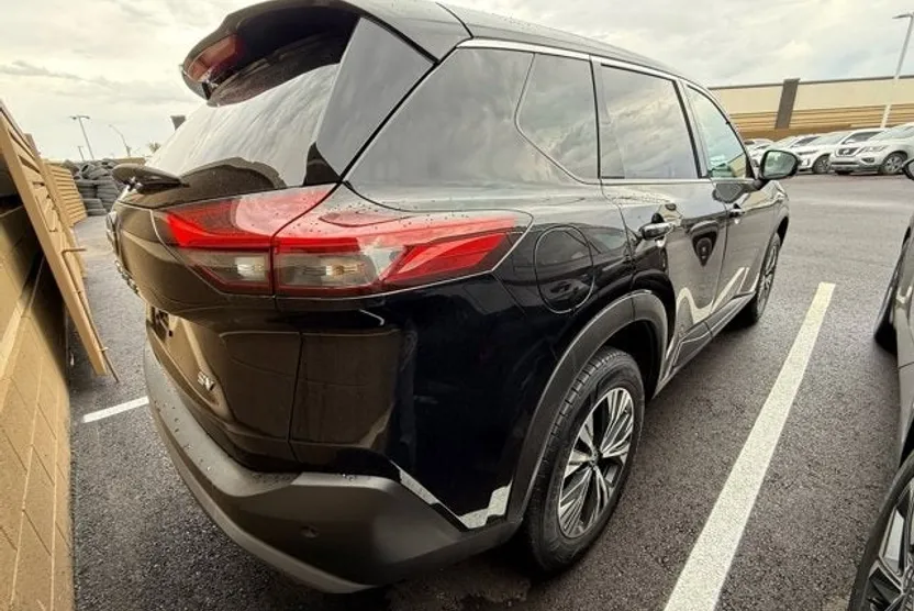 2021 Nissan Rogue SV photo 1