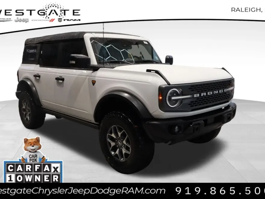 2023 Ford Bronco Badlands photo 1