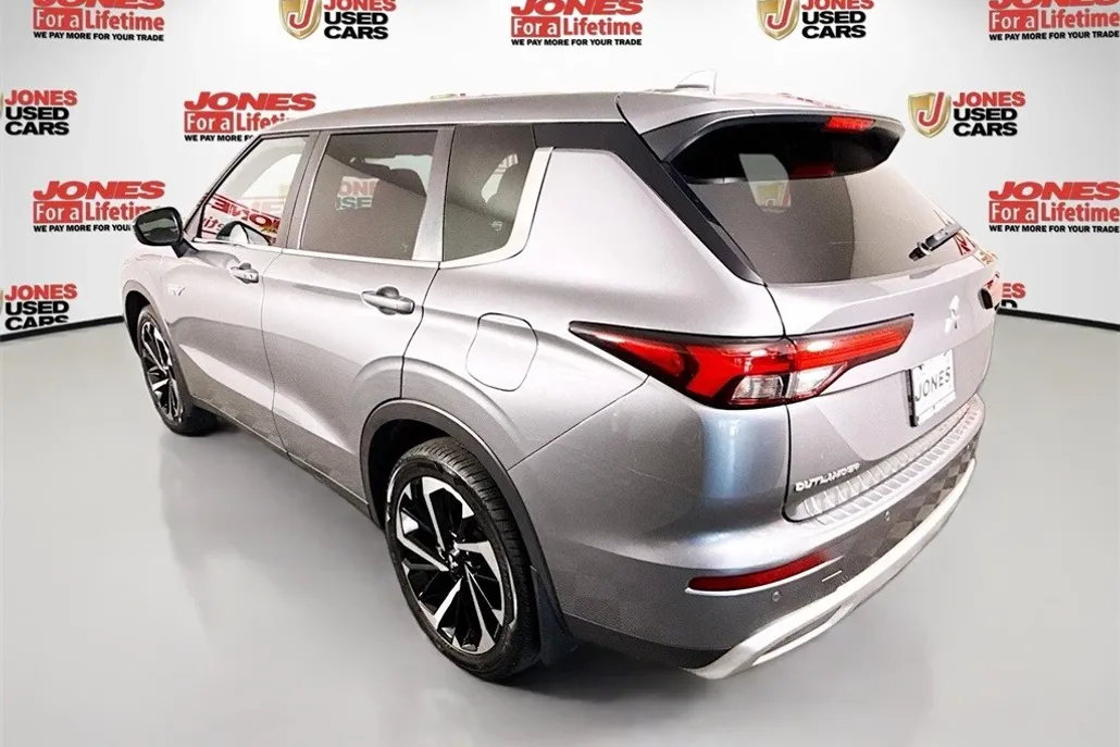 2023 Mitsubishi Outlander PHEV SE photo 1