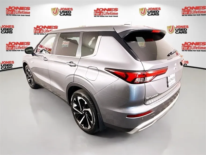 2023 Mitsubishi Outlander PHEV SE photo 1