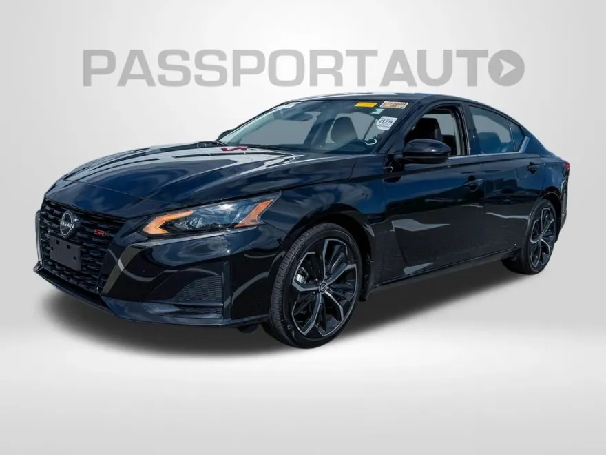 2024 Nissan Altima 2.5 SR photo 1