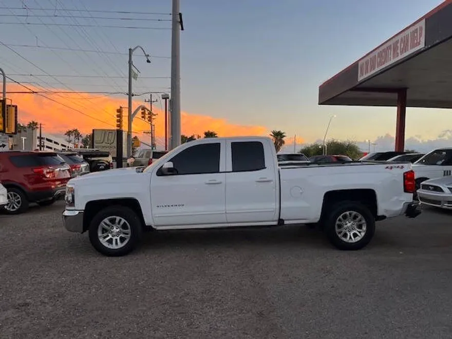 2019 Chevrolet Silverado 1500 LT photo 1