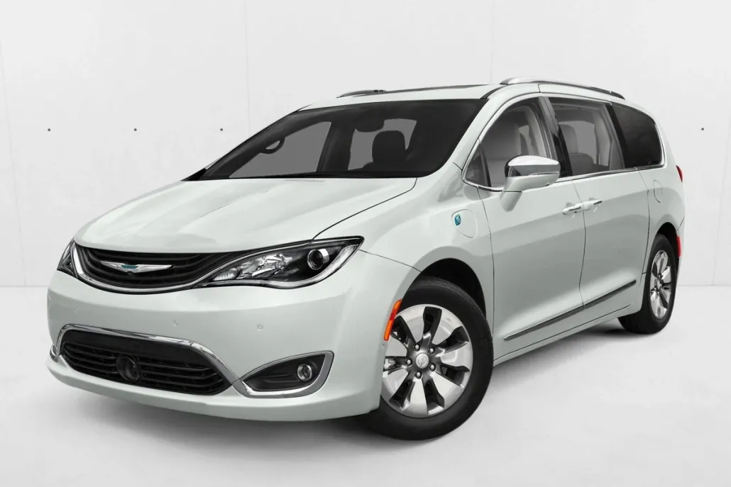 2019 Chrysler Pacifica Hybrid Touring L photo 1