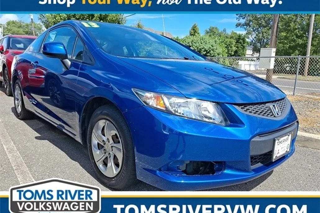 2013 Honda Civic LX photo 1