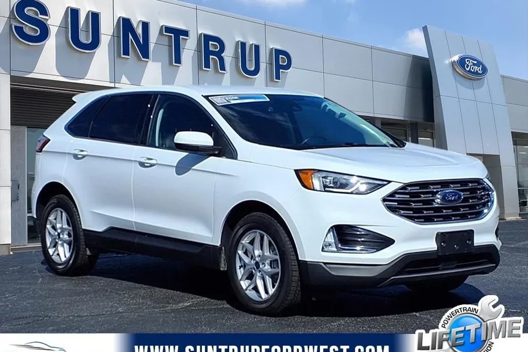 2021 Ford Edge SEL photo 1