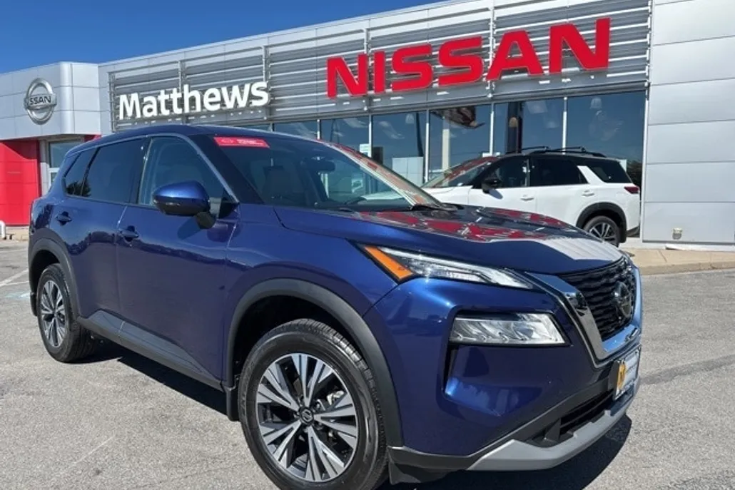 2021 Nissan Rogue SV photo 1
