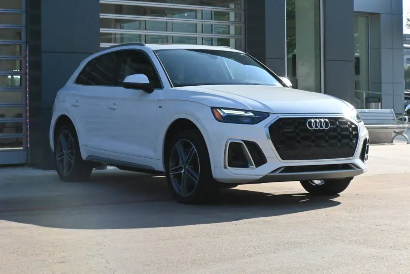2023 Audi Q5 S line Premium photo 1