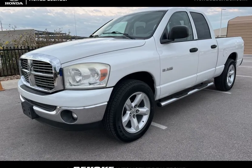 2008 Dodge Ram SLT photo 1