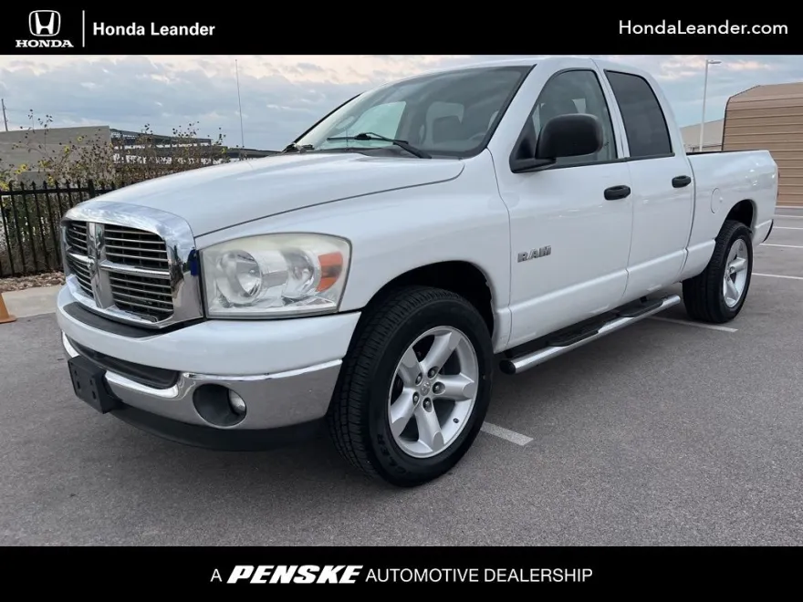 2008 Dodge Ram SLT photo 1
