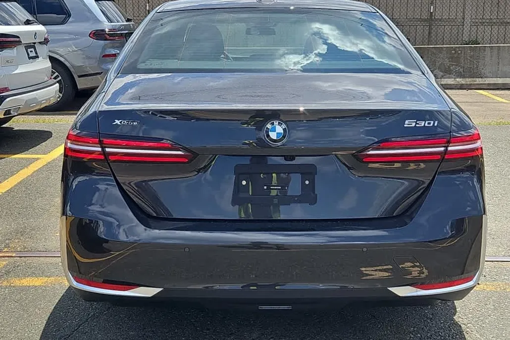 2026 Bmw 530i 530i xDrive photo 1