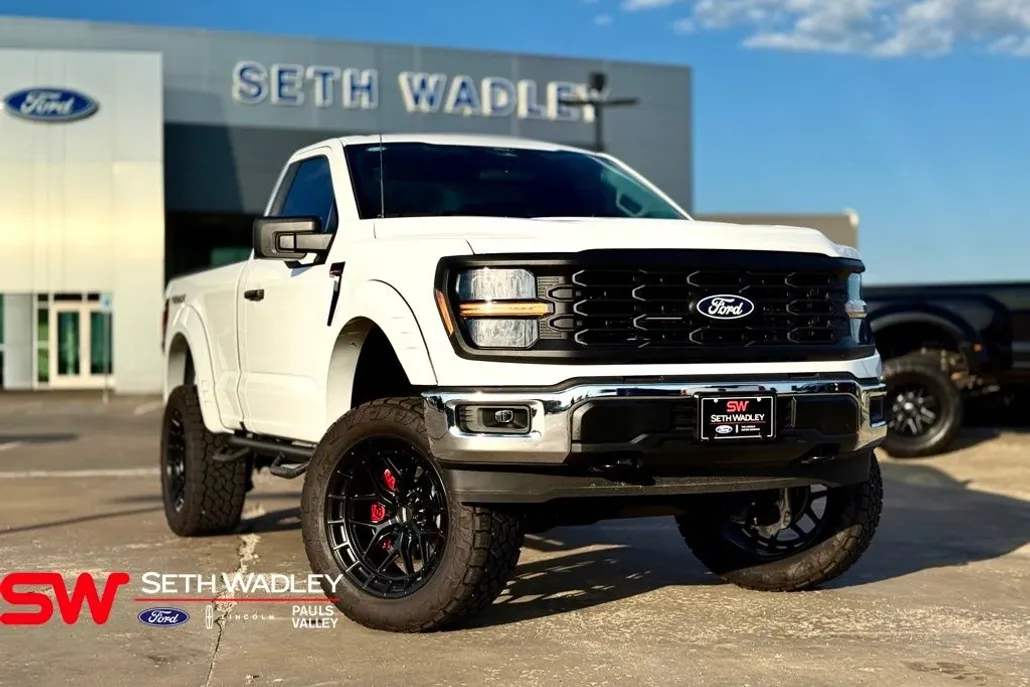 2025 Ford F-150 XLT photo 1