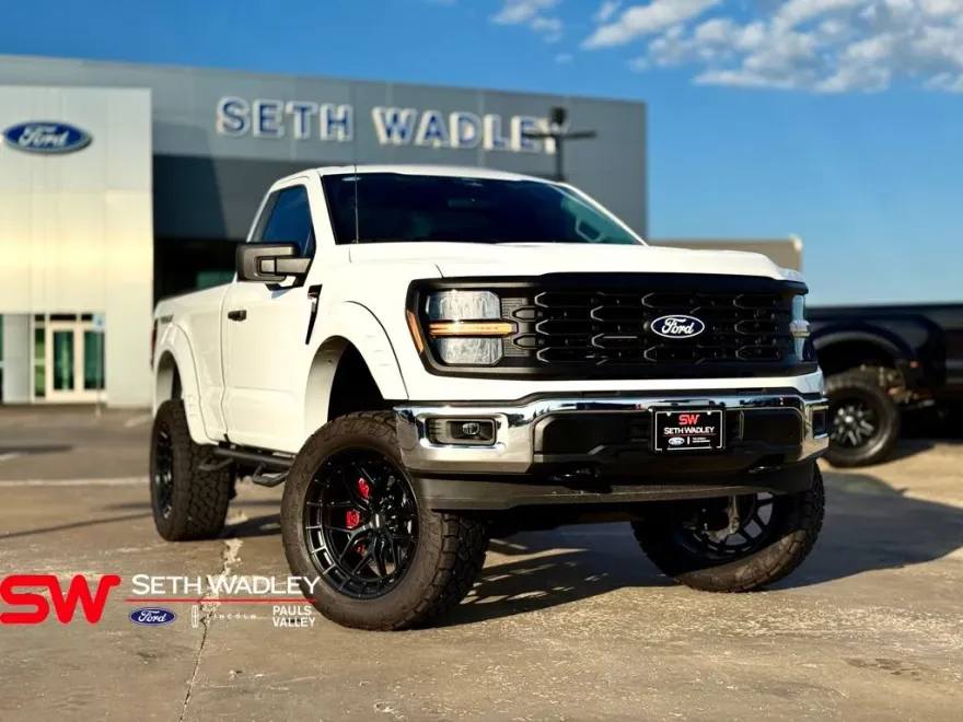 2025 Ford F-150 XLT photo 1
