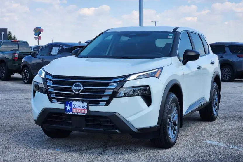 2025 Nissan Rogue S photo 1