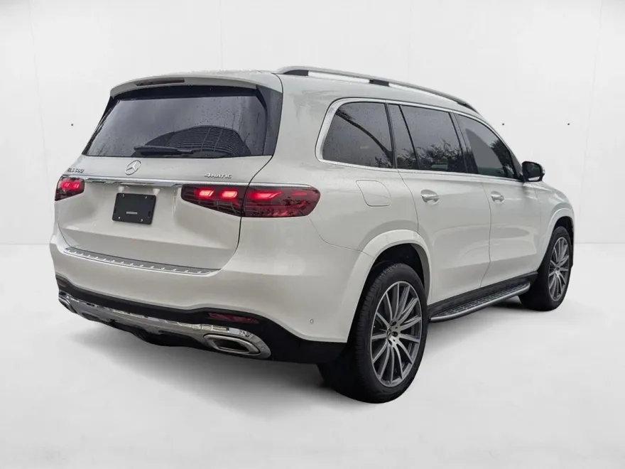 2026 Mercedes Benz GLS 580 4MATIC photo 1