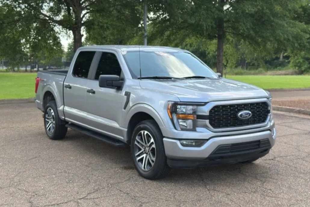 2023 Ford F-150 XL photo 1