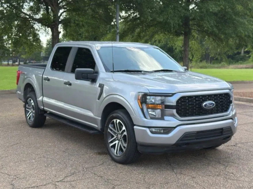 2023 Ford F-150 XL photo 1