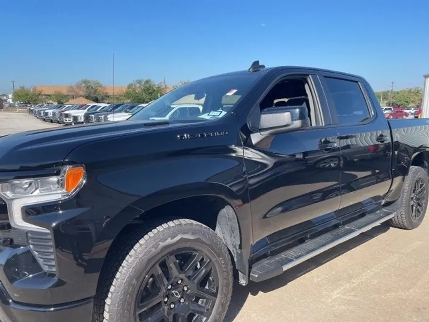 2025 Chevrolet Silverado 1500 RST photo 1