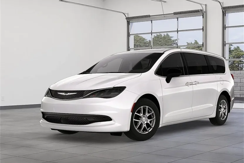 2026 Chrysler Voyager LX photo 1