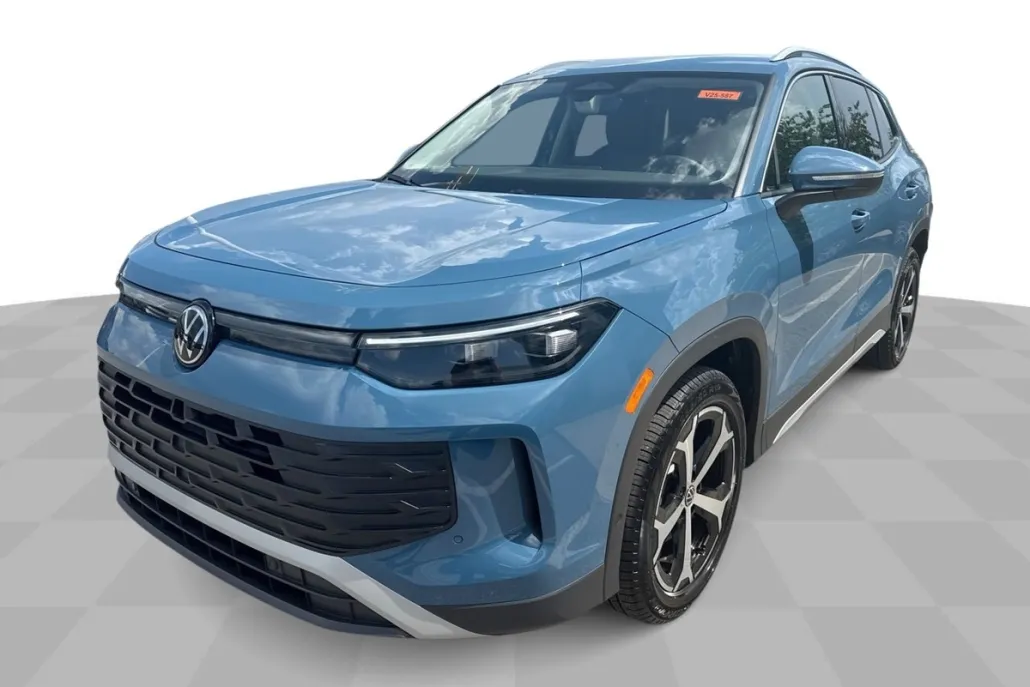 2025 Volkswagen Tiguan SE photo 1