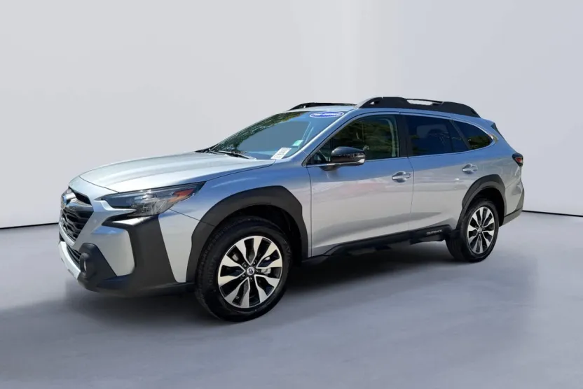 2025 Subaru Outback Limited photo 1