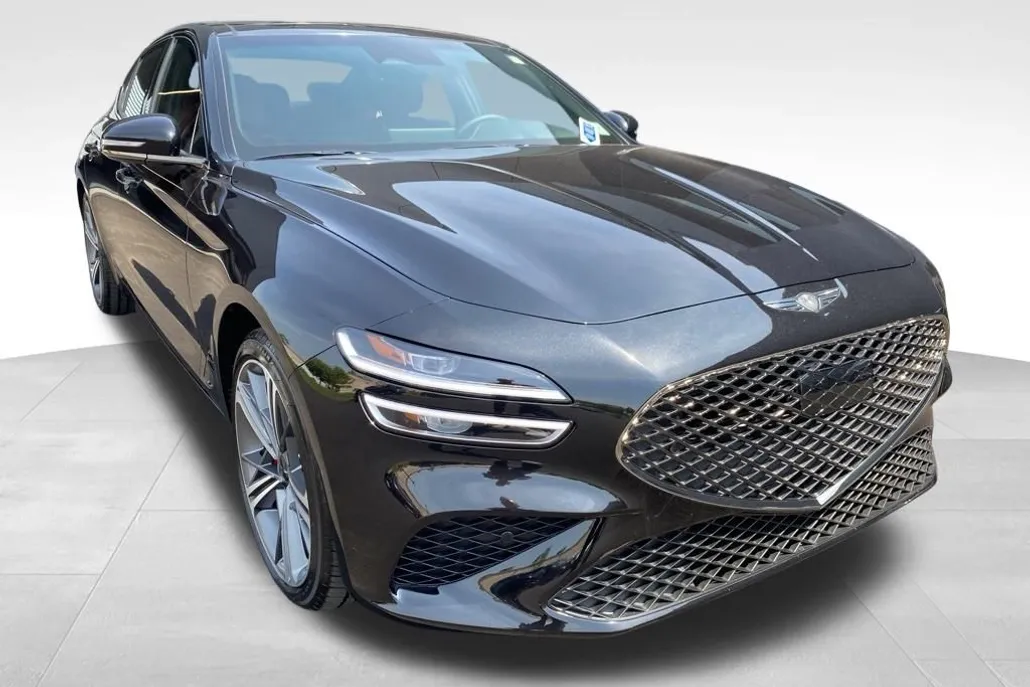 2025 Genesis G70 2.5T Sport Prestige photo 1