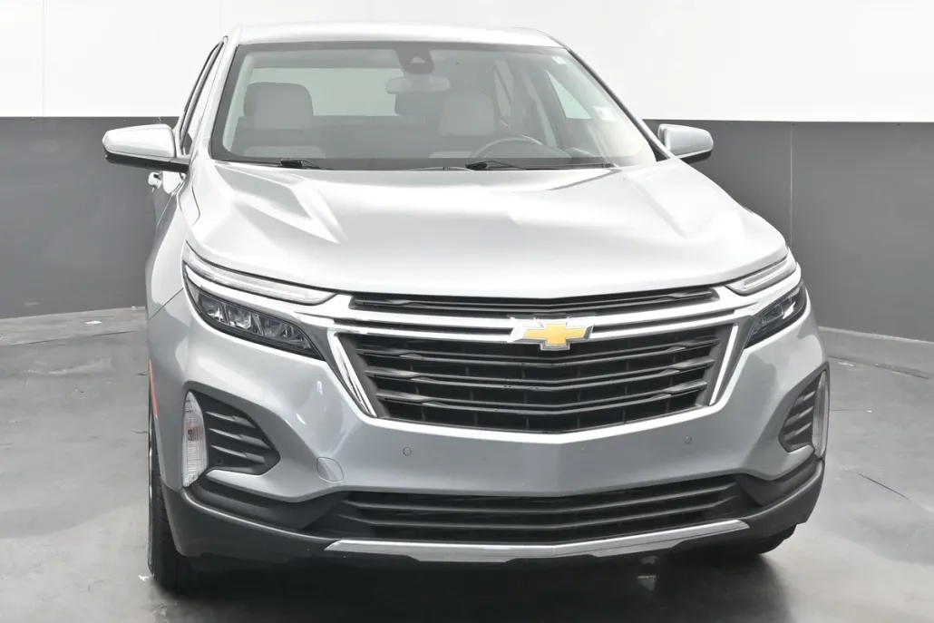 2023 Chevrolet Equinox LT photo 1