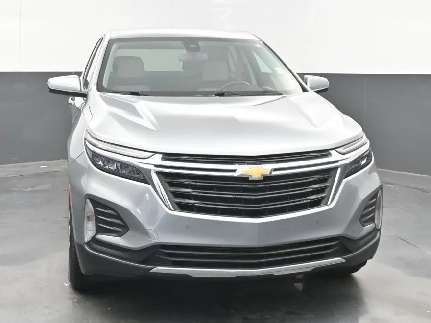 2023 Chevrolet Equinox LT photo 1