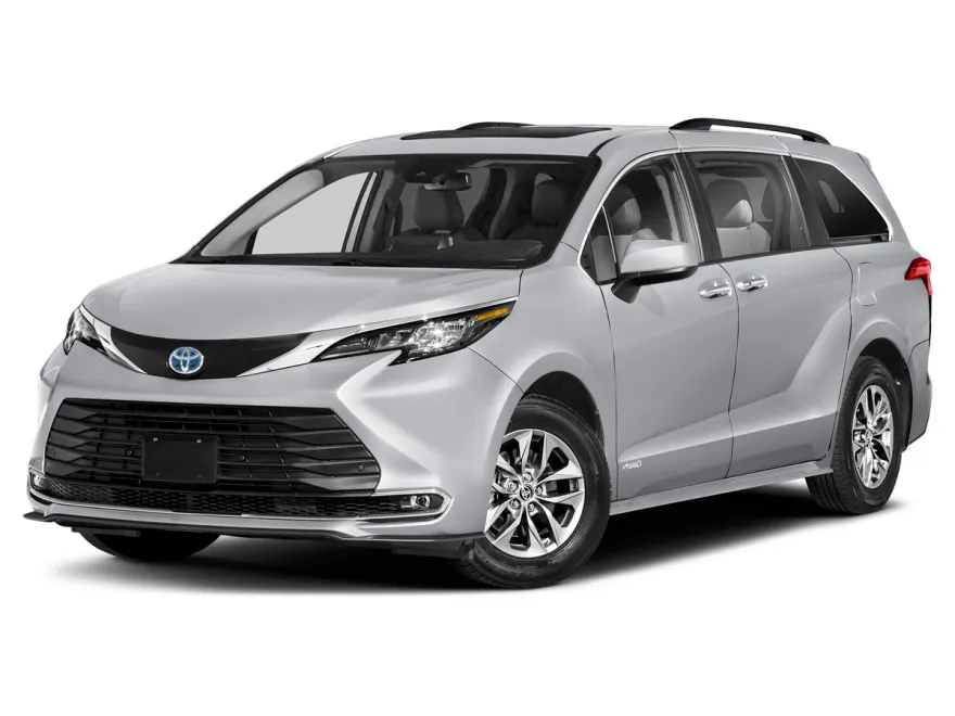 2024 Toyota Sienna XLE photo 1