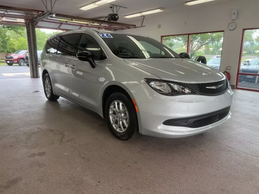 2026 Chrysler Voyager LX photo 1
