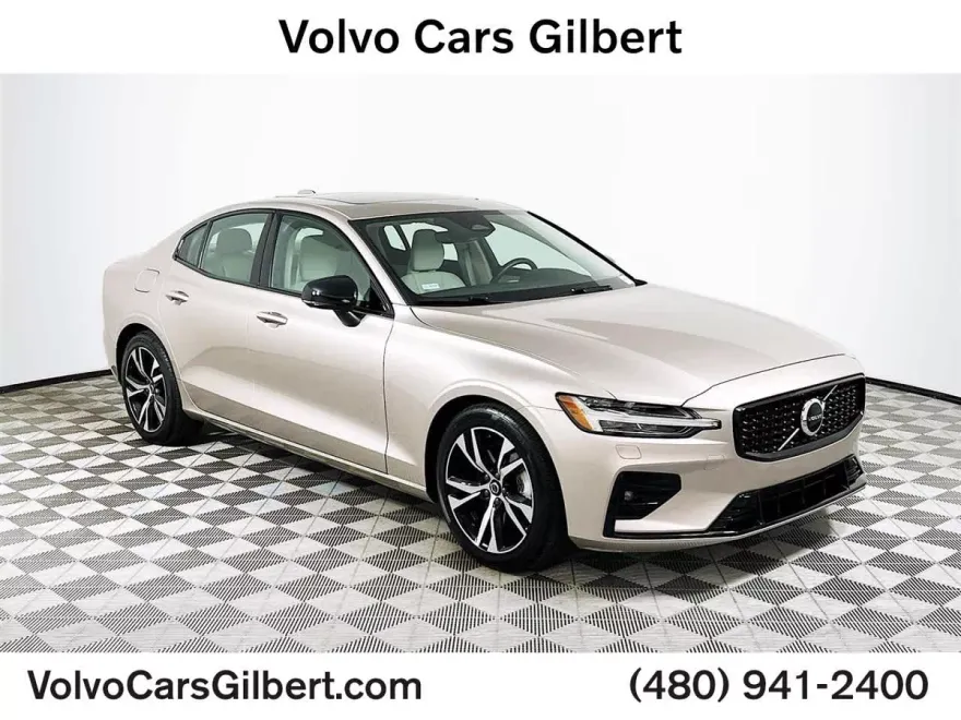 2025 Volvo S60 B5 Core photo 1