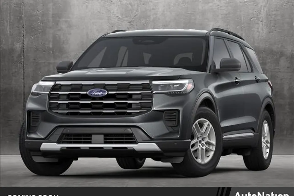 2025 Ford Explorer photo 1
